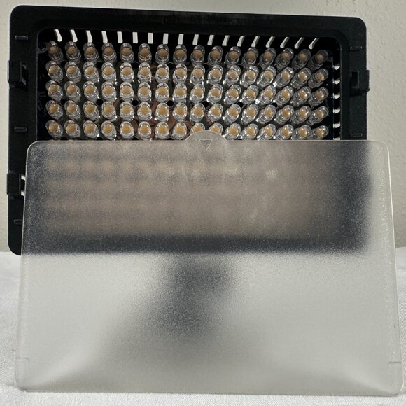 Neewer CN-160 Adjustable & Dimmable 5600K/3200K LED Video Camera Lighting Panel - Picture 15 of 15